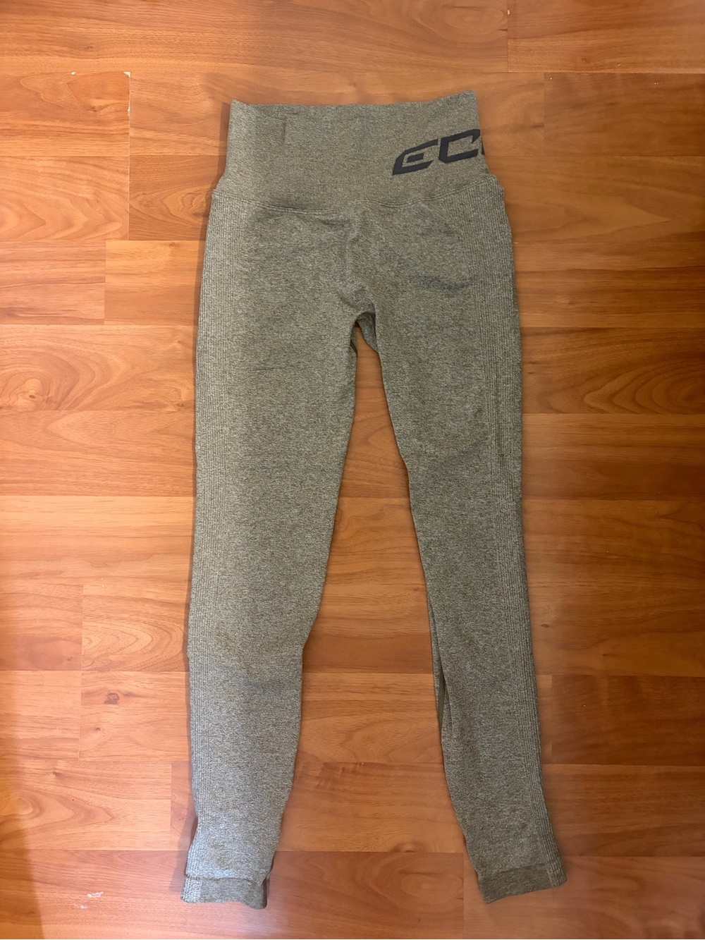 ECHT High-Waist Scrunch Butt Leggings
